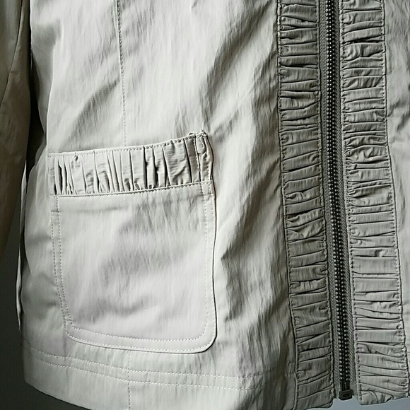 Laura Ashley M Spring jacket - Picture 3 of 7